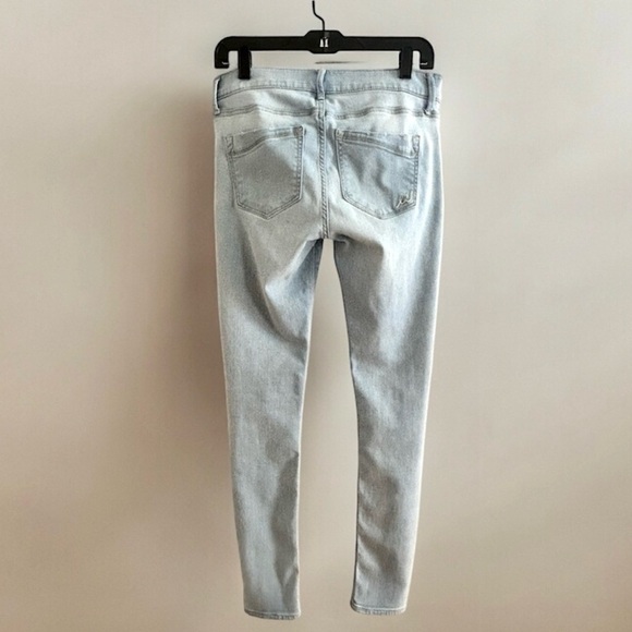 • Express •  Super Soft Mid Rise Ripped Legging - Picture 7 of 10